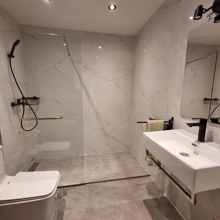 Διαμέρισμα Sea View Penthouse 10 Min Walking Old Town And Pescadores Αλμπουφέιρα